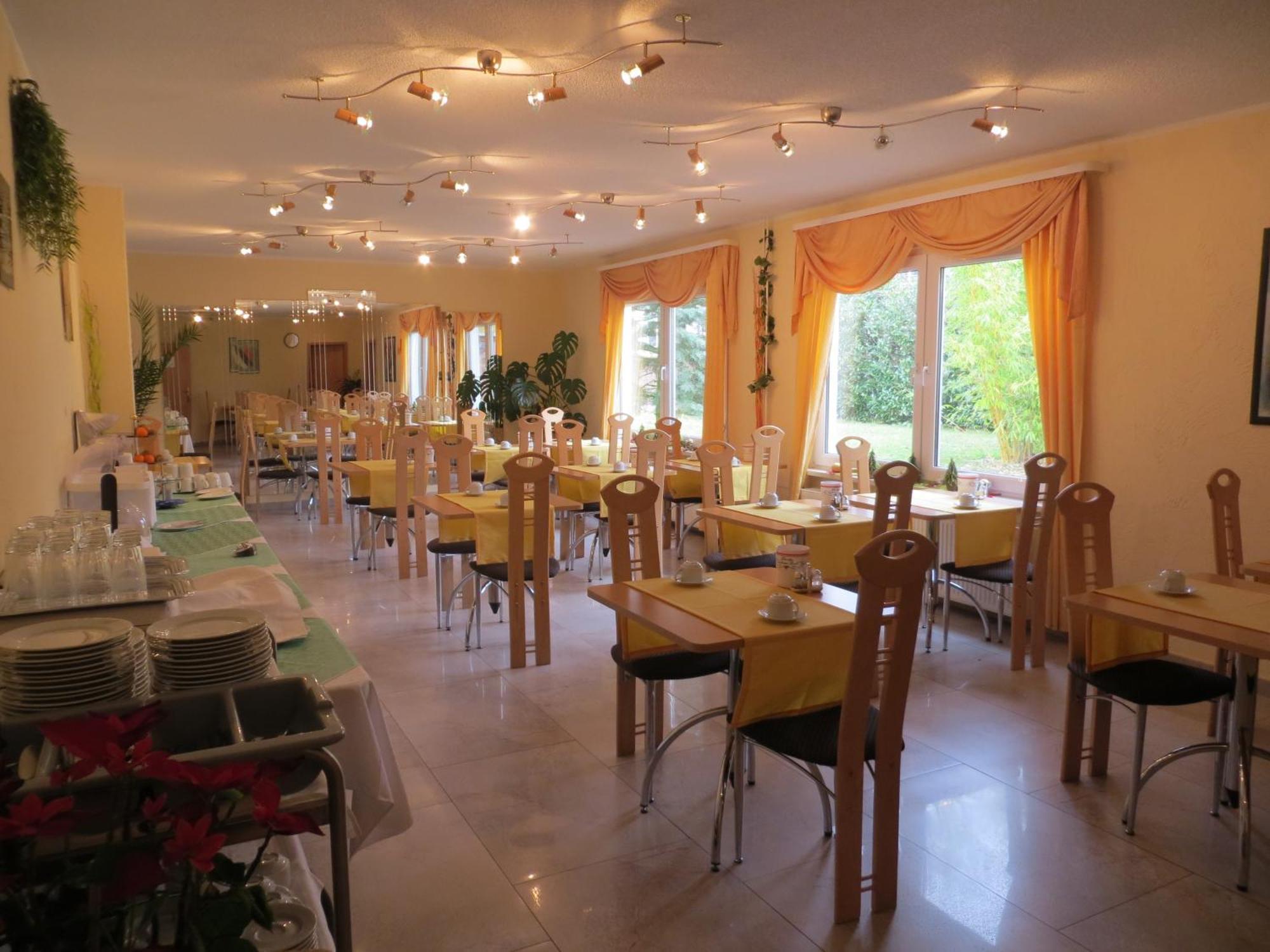 Hotel Merkur Garni Sarstedt Exterior foto